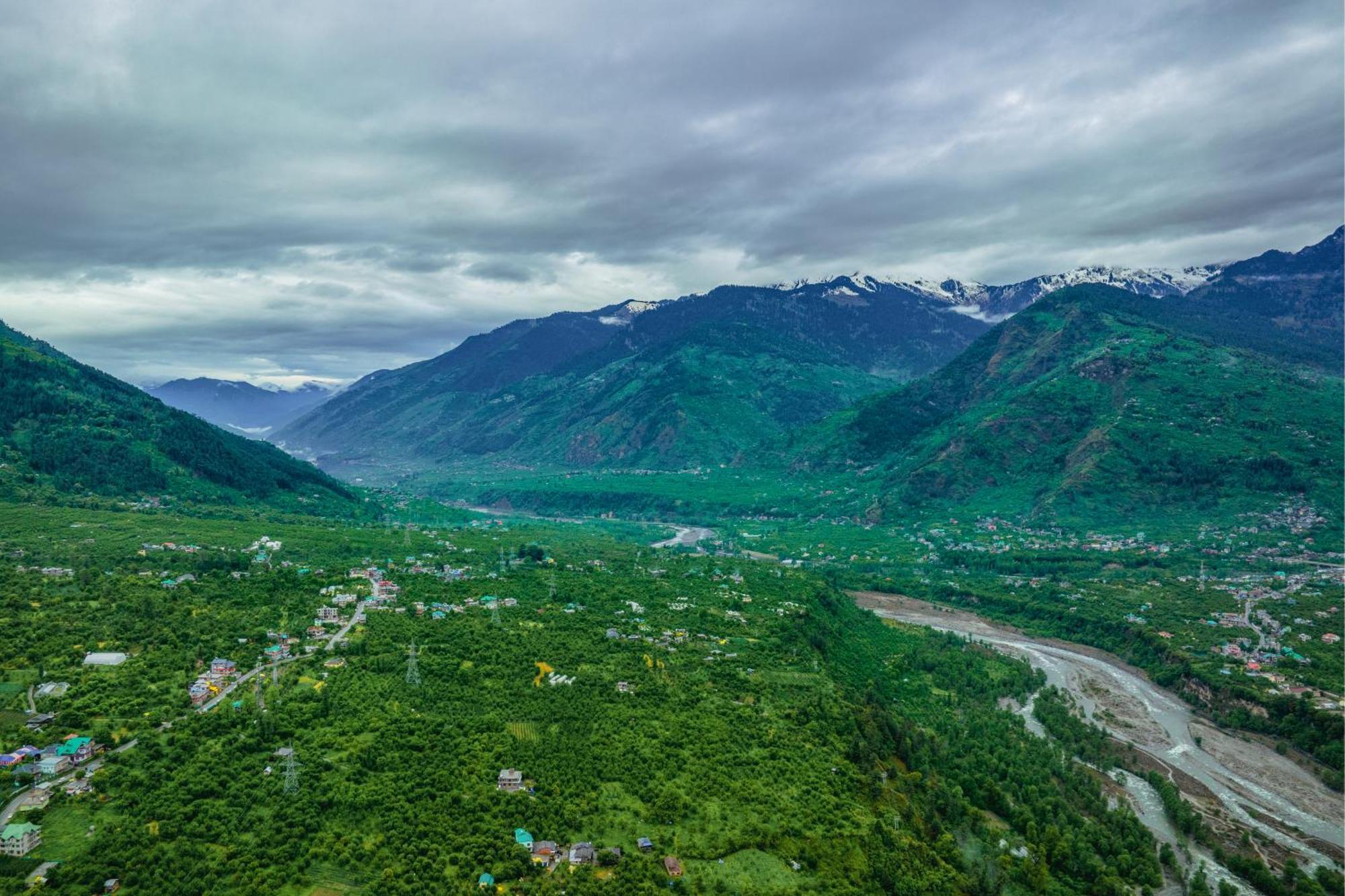 Ramgarh Heritage Villa, Manali, Ama Stays & Trails - Manali (Himachal Pradesh) — Photos 1